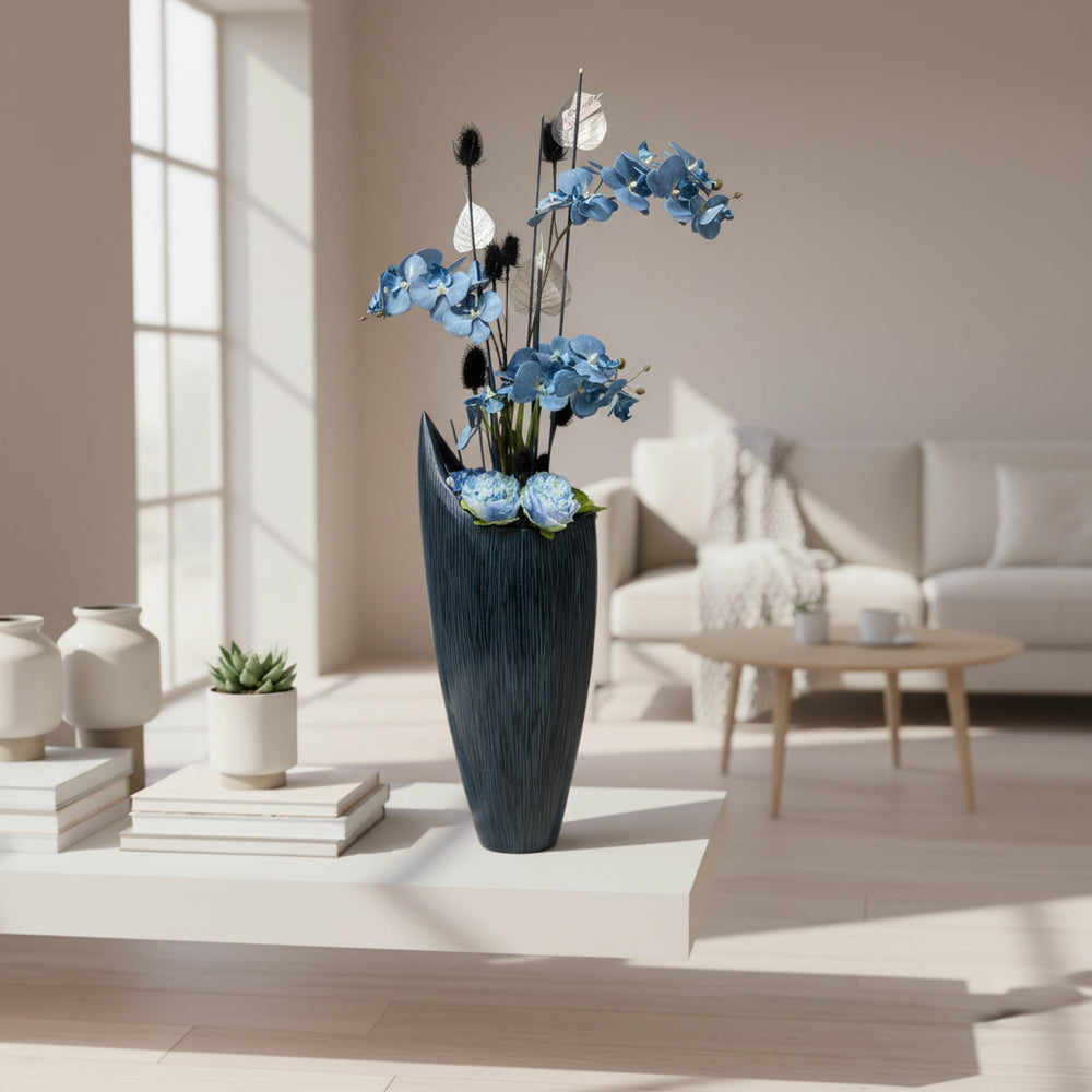 Vase dekoriert schwarz-dunkelblau
